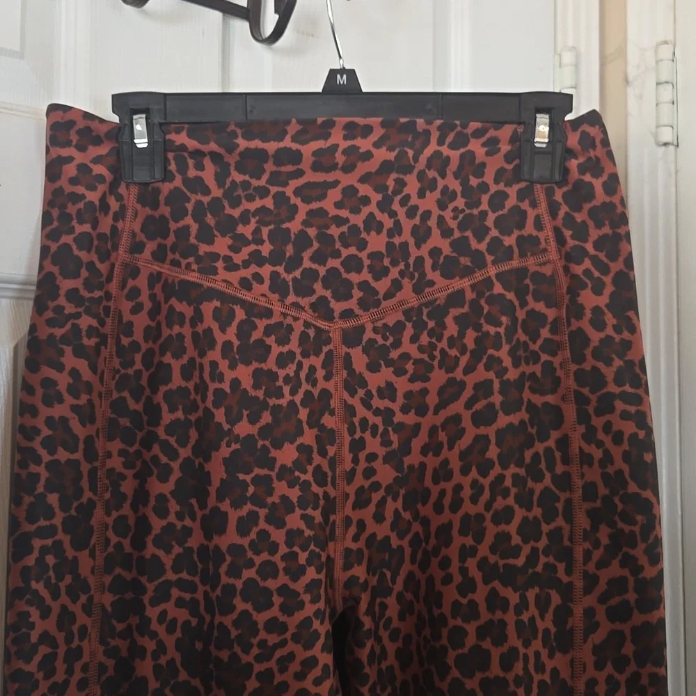 Spiritual Gangster Brown Leopard Print Jogger Set Like New - Picture 8 of 10